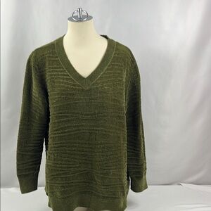 AnyBody Olive Green Chenille V-Neck 3D Textured Long Sleeve Sweater‎ Size L